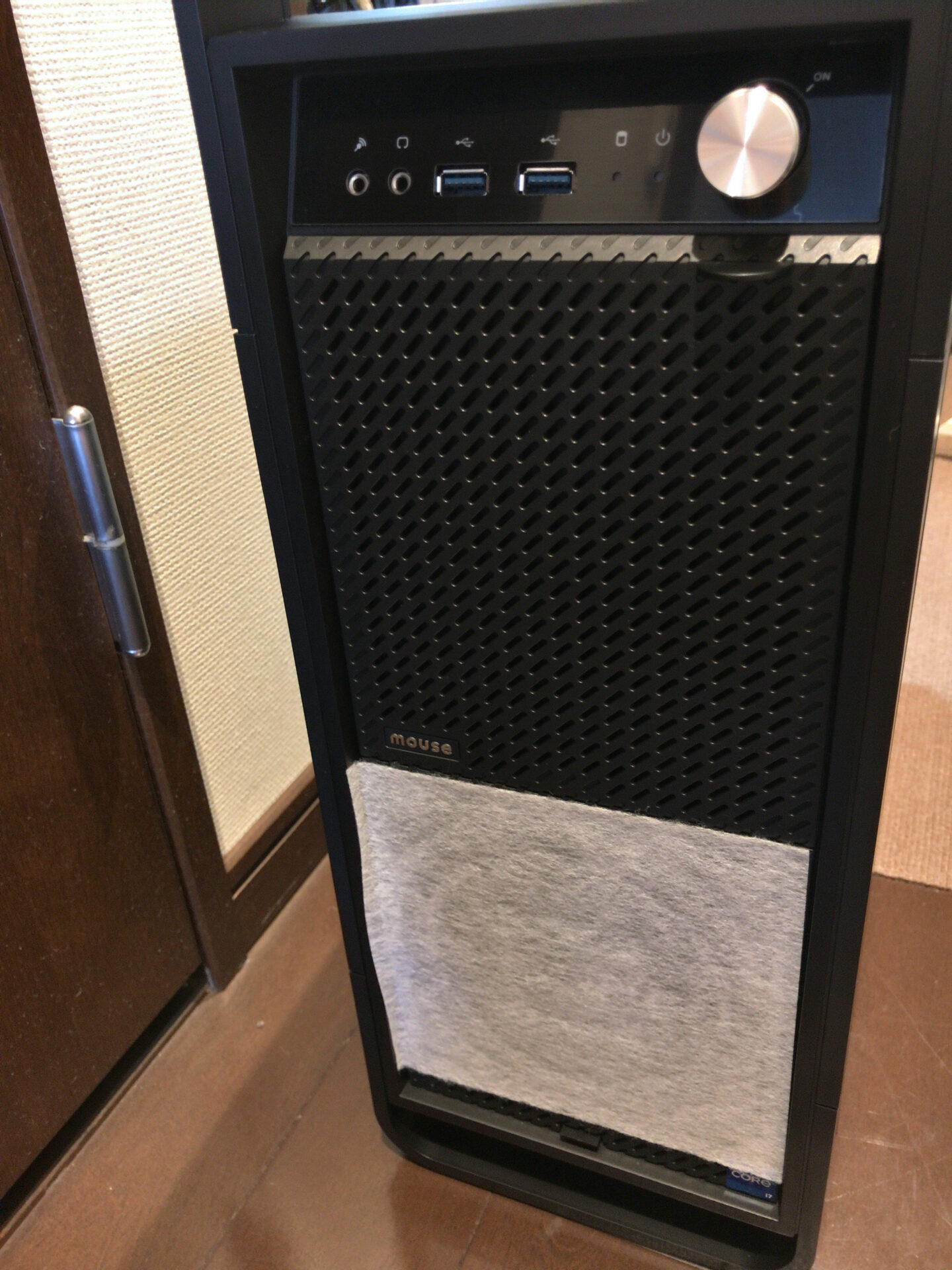 デスクトップパソコンのホコリ対策 時をたしなむ デスクトップパソコンのホコリ対策 時をたしなむ